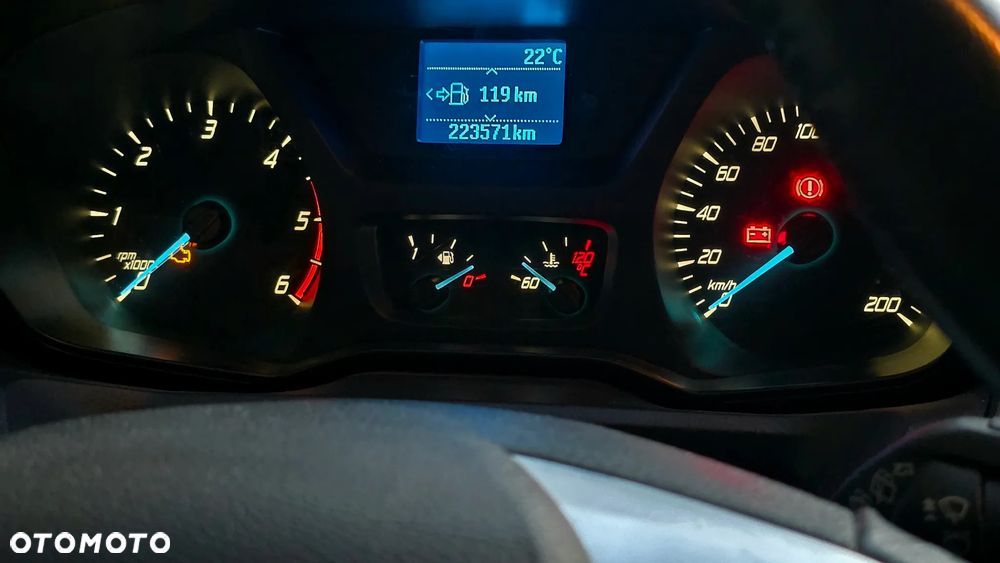 Ford Tourneo Custom - 14