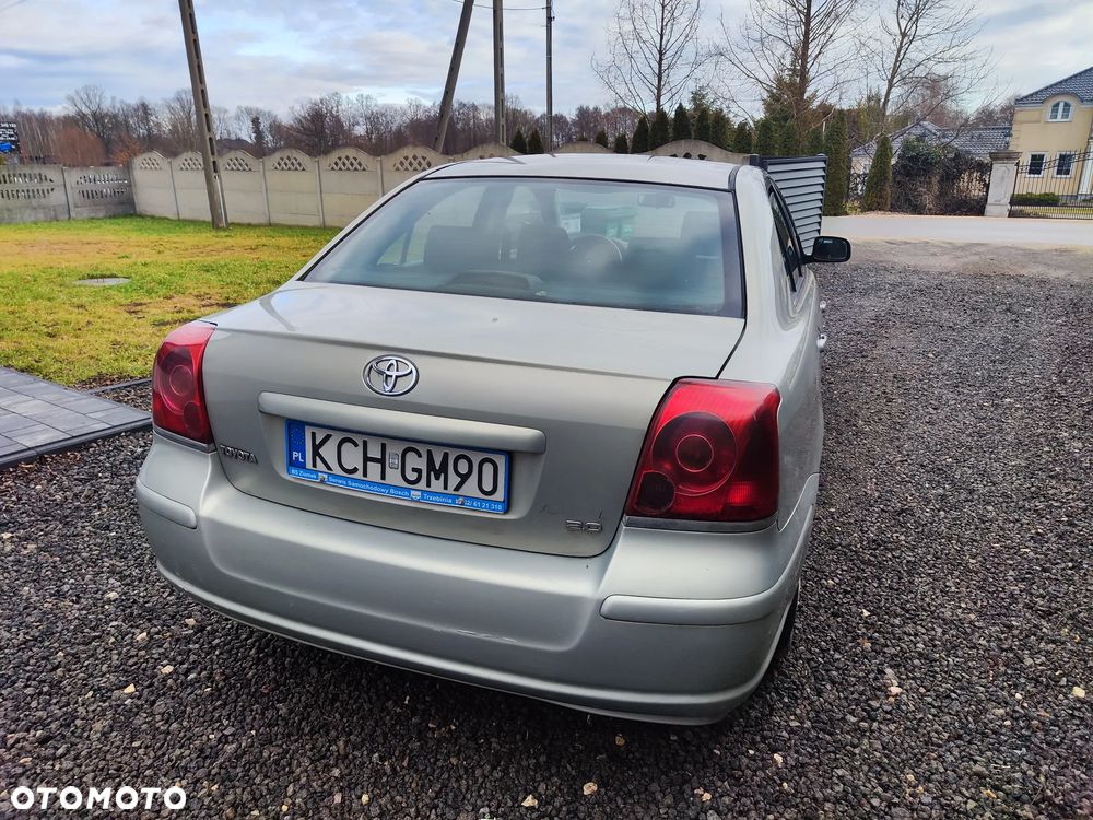 Toyota Avensis 2.0 D-4D Luna - 13