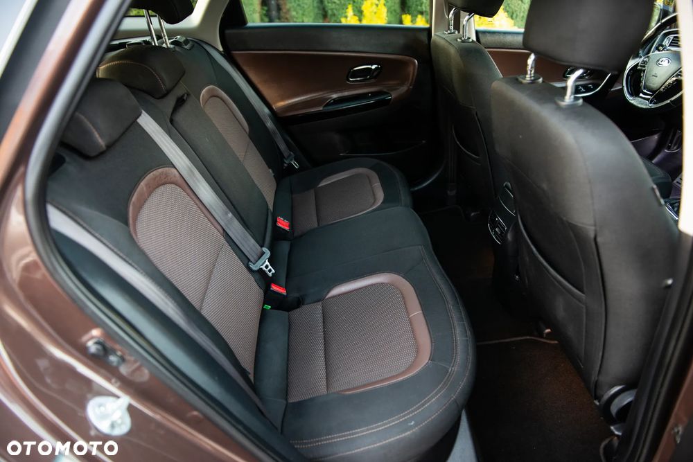 Kia Ceed 1.6 GDI ISG Platinum Edition - 25