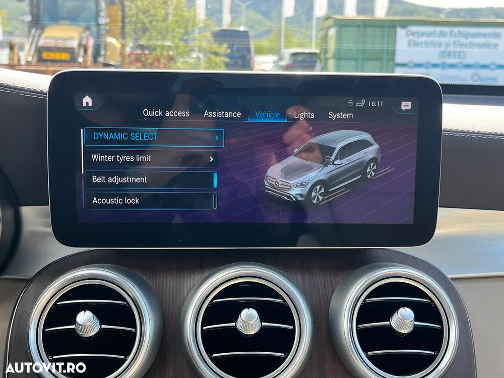 Mercedes-Benz GLC 300 4MATIC - 29