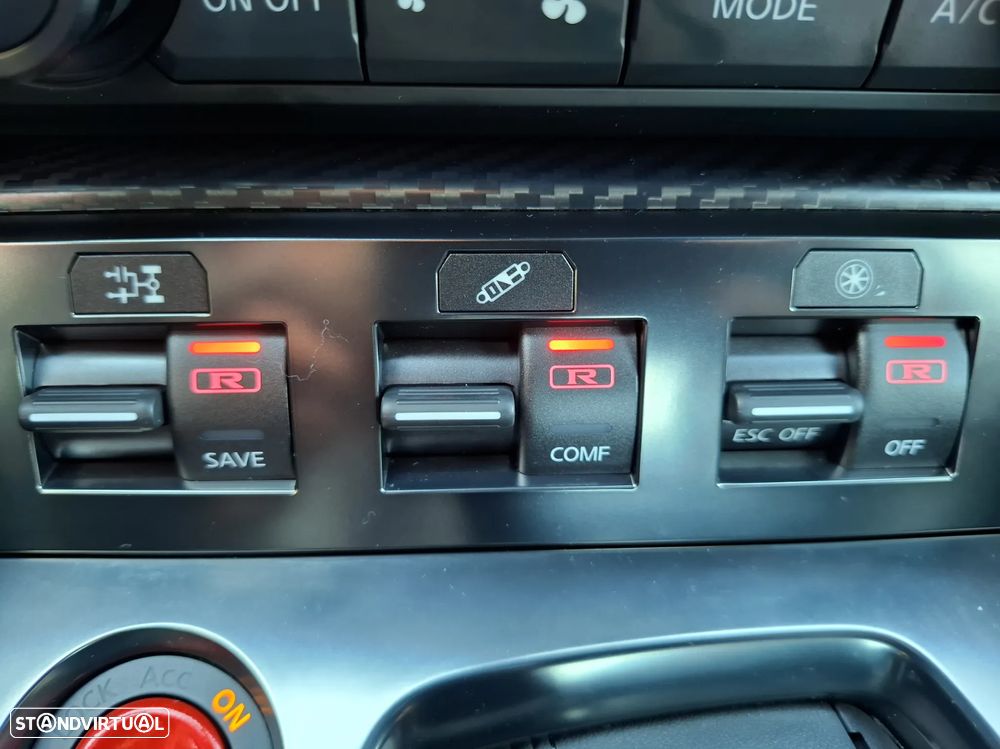 Nissan GT-R 3.8 V6 Black Edition - 26