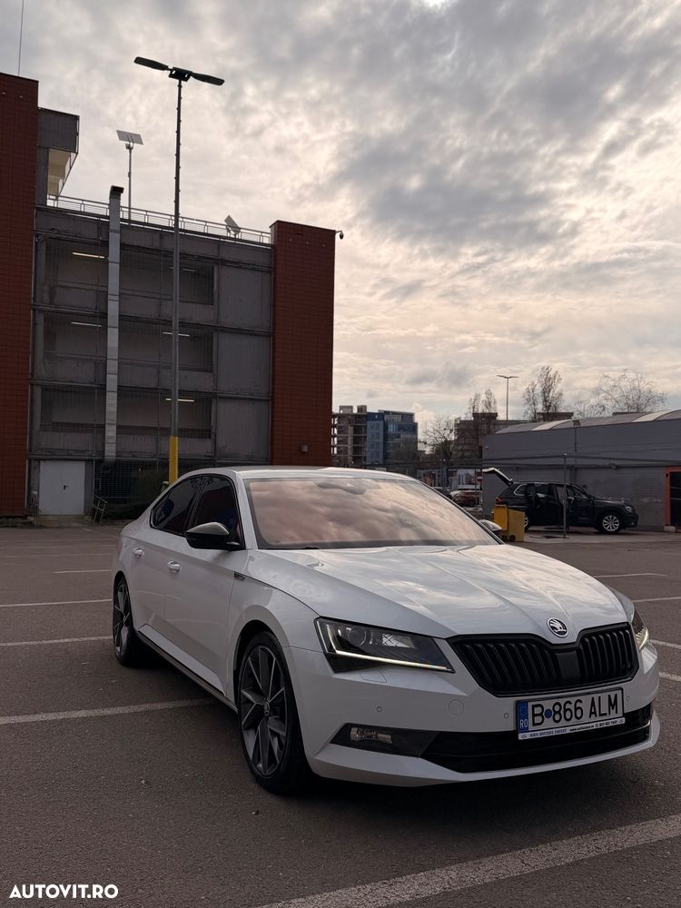 Skoda Superb 2.0 TDI DSG Sportline - 1