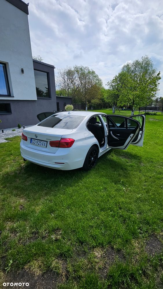 BMW Seria 3 318i - 15