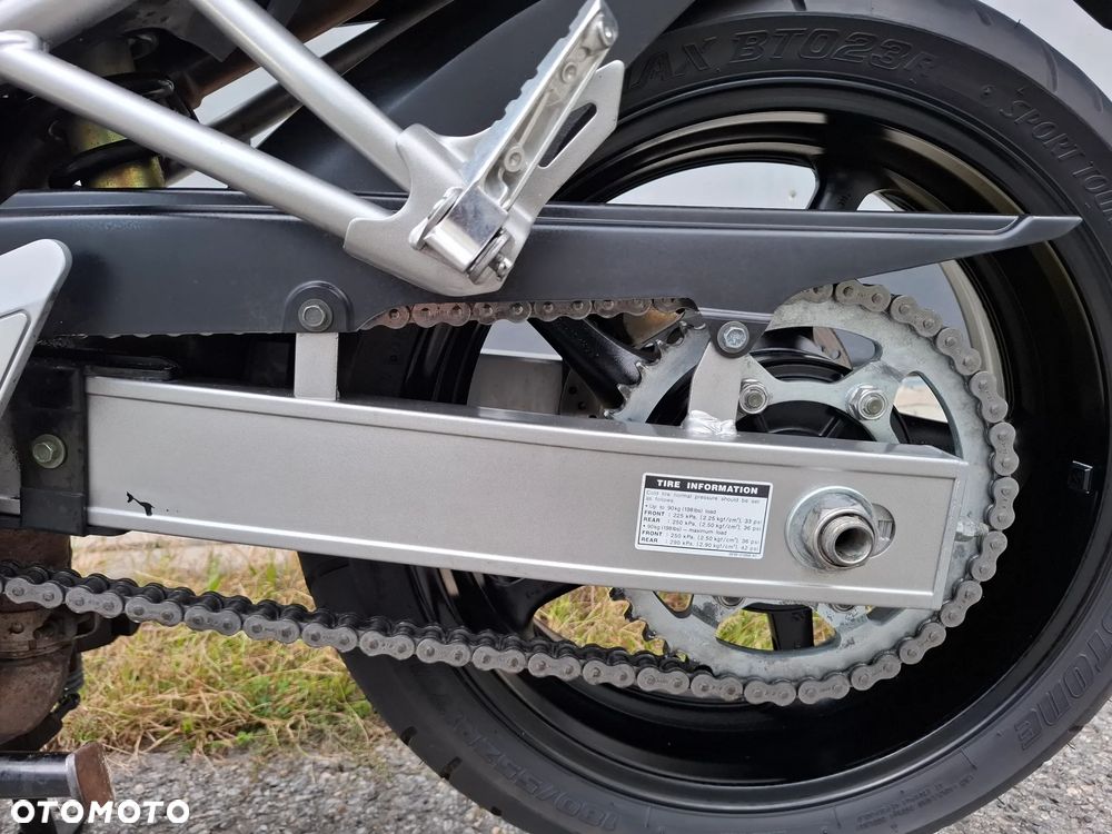 Yamaha FZ6 - 16