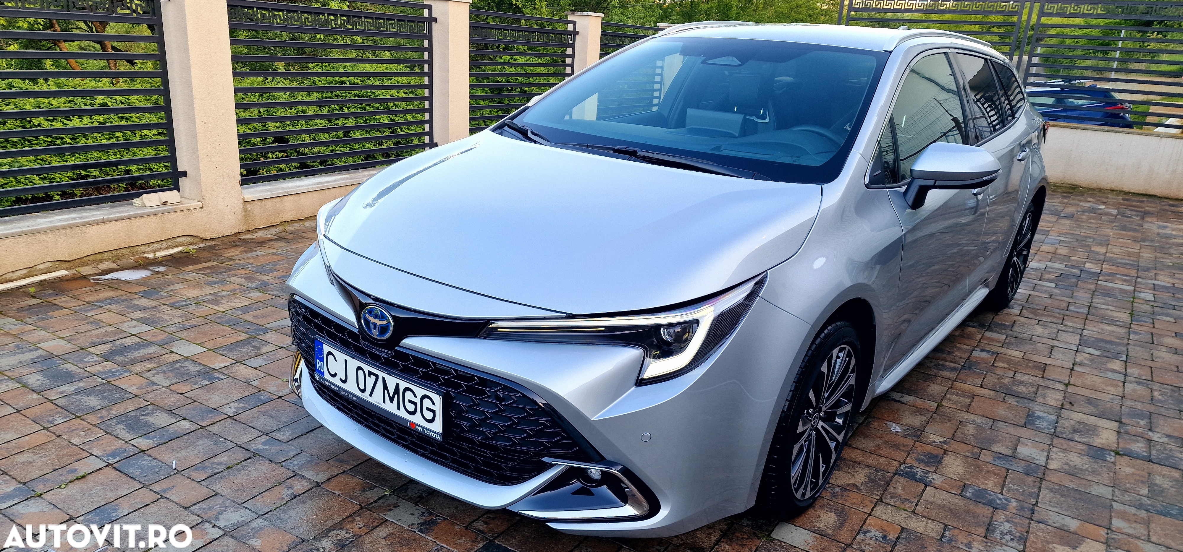 Toyota Corolla 2.0 HSD Exclusive - 6