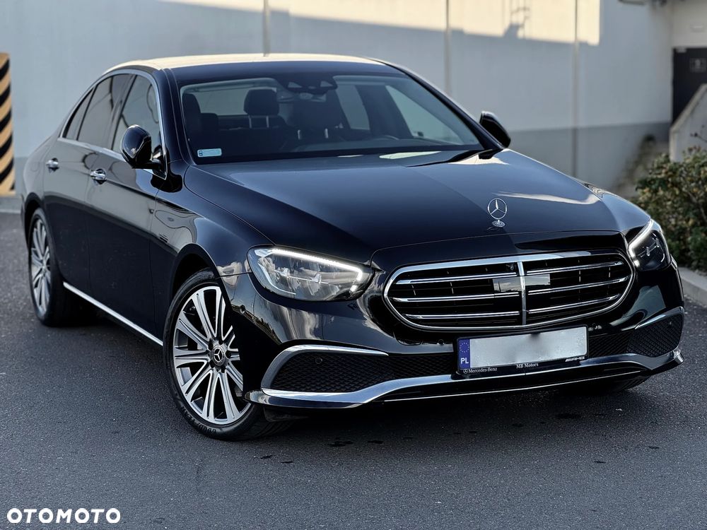 Mercedes-Benz E-Class 2022 photo 3