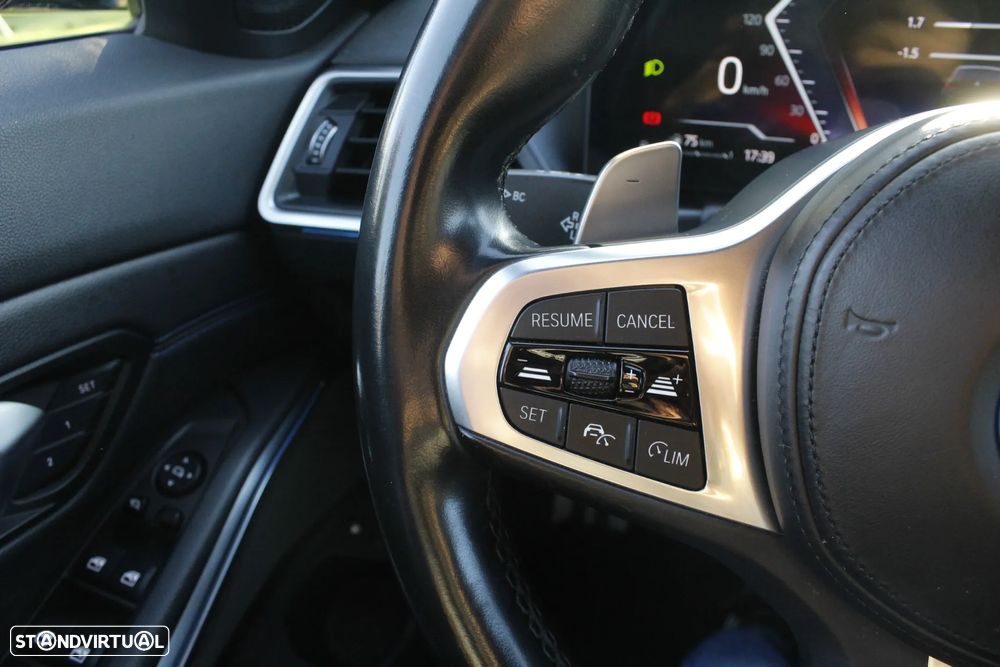 BMW 330 e Touring xDrive Aut. M Sport - 18