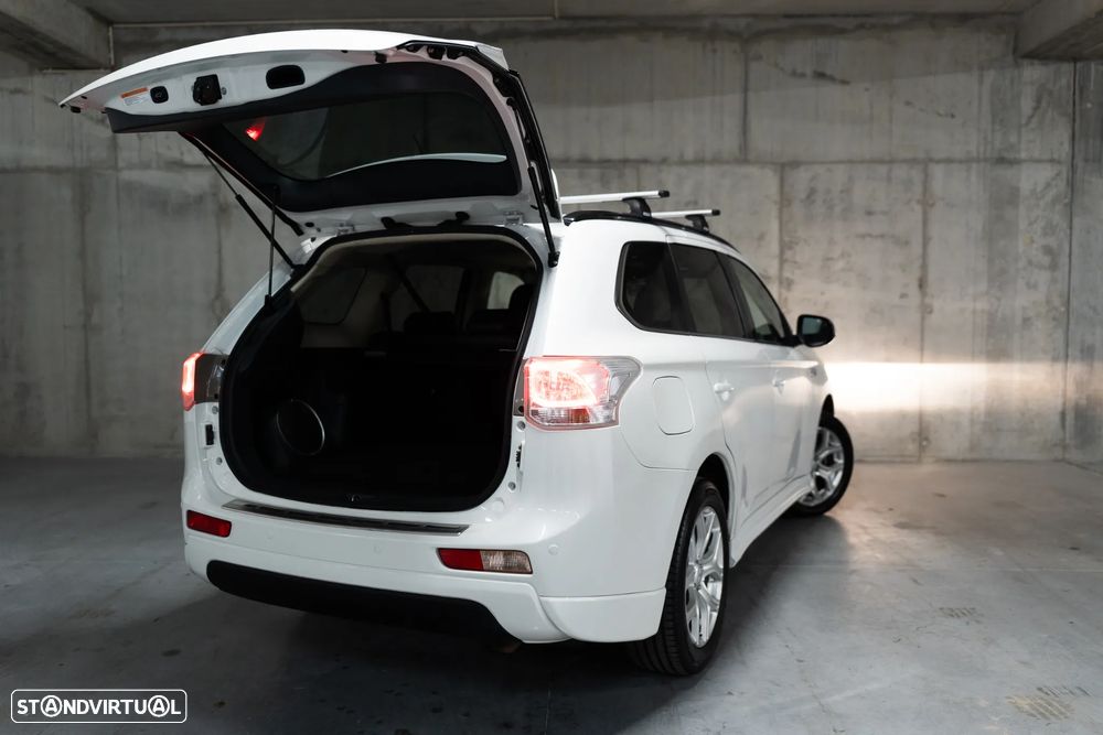 Mitsubishi Outlander 2.0 4WD - 45