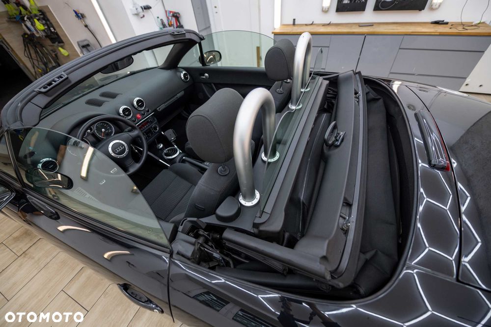 Audi TT Roadster - 8