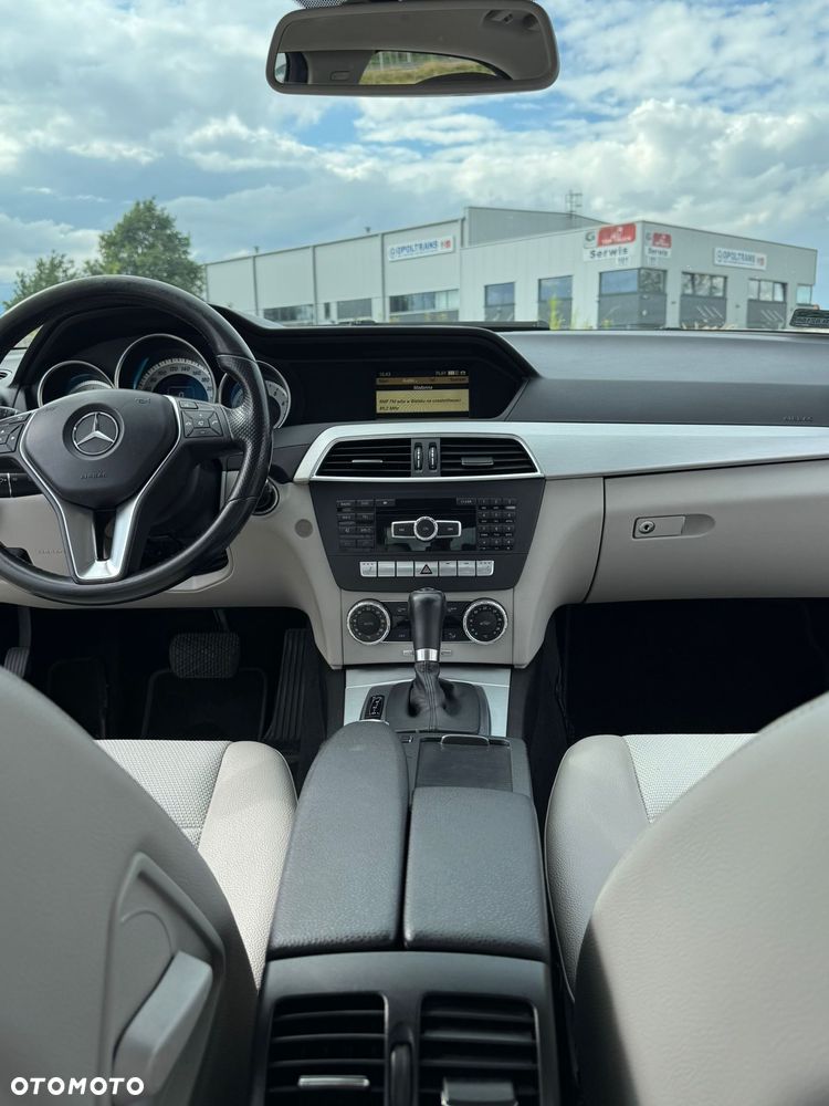 Mercedes-Benz Klasa C 250 7G-TRONIC Avantgarde Edition - 31