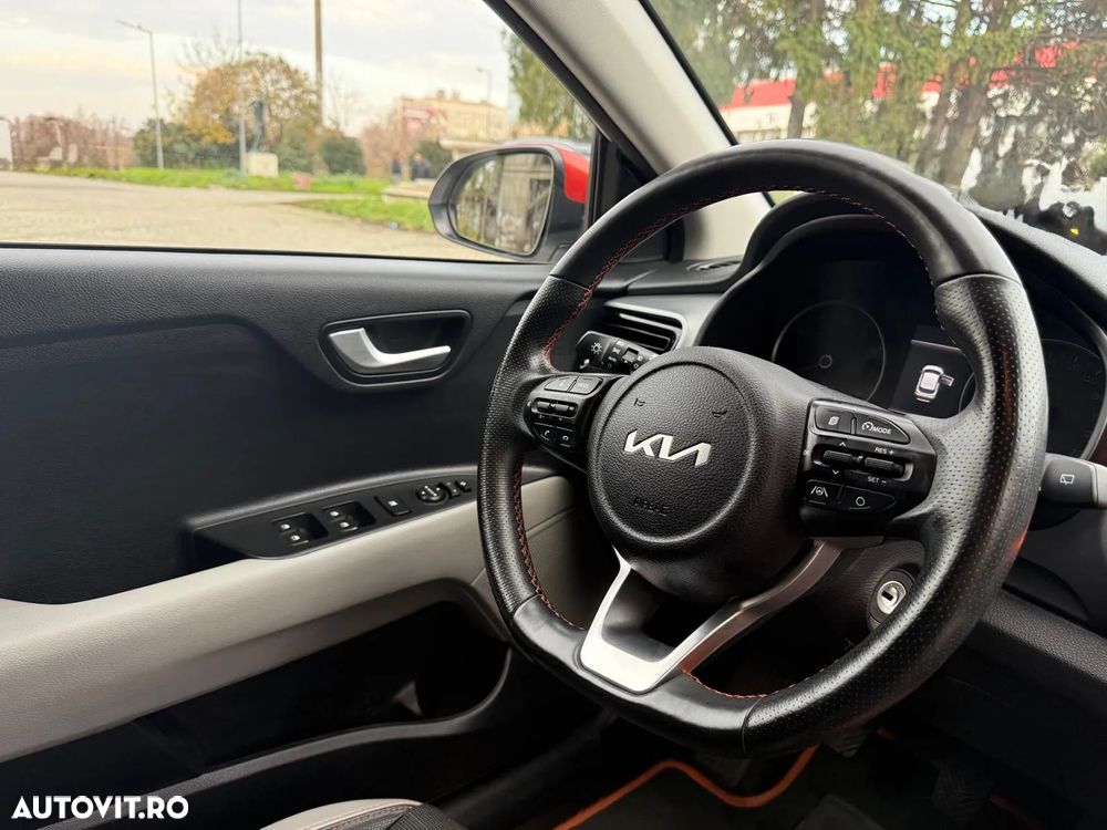 Kia Stonic 1.2 MPI 5MT Trend - 31