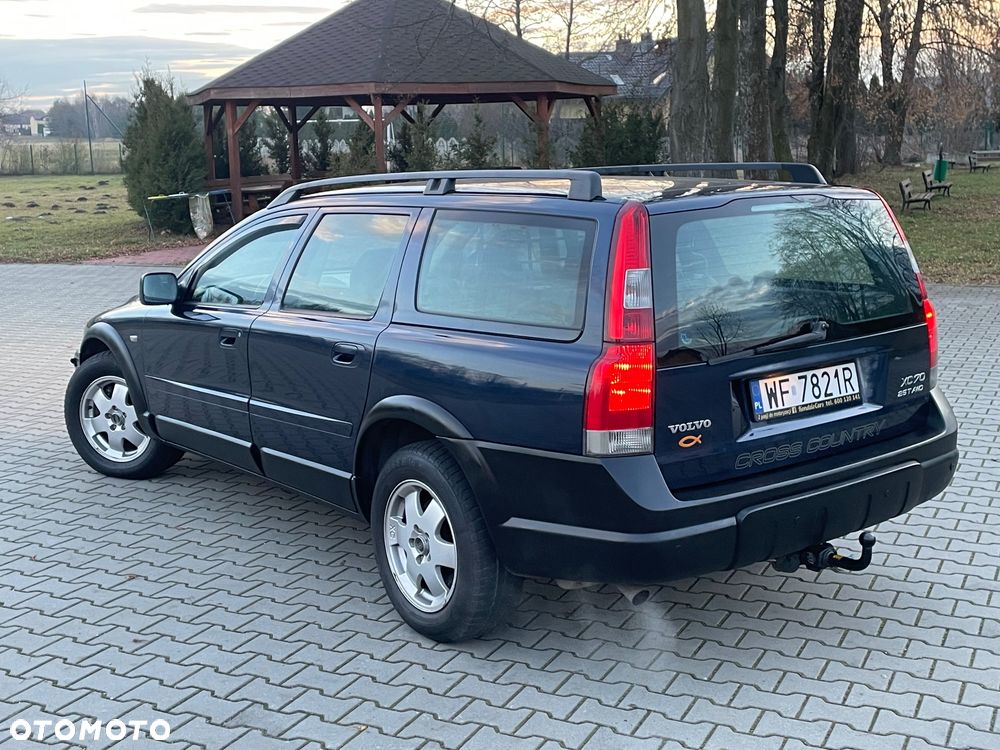 Volvo XC 70 AWD Momentum - 4