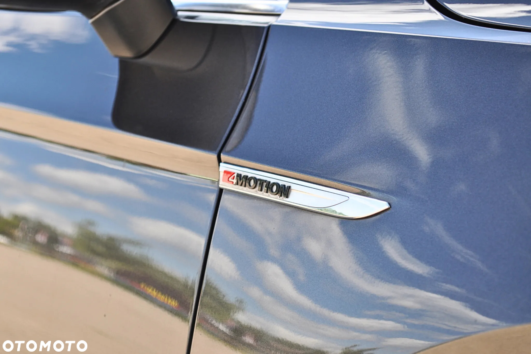 Volkswagen Passat Variant 2.0 TDI SCR 4Motion DSG Highline - 13