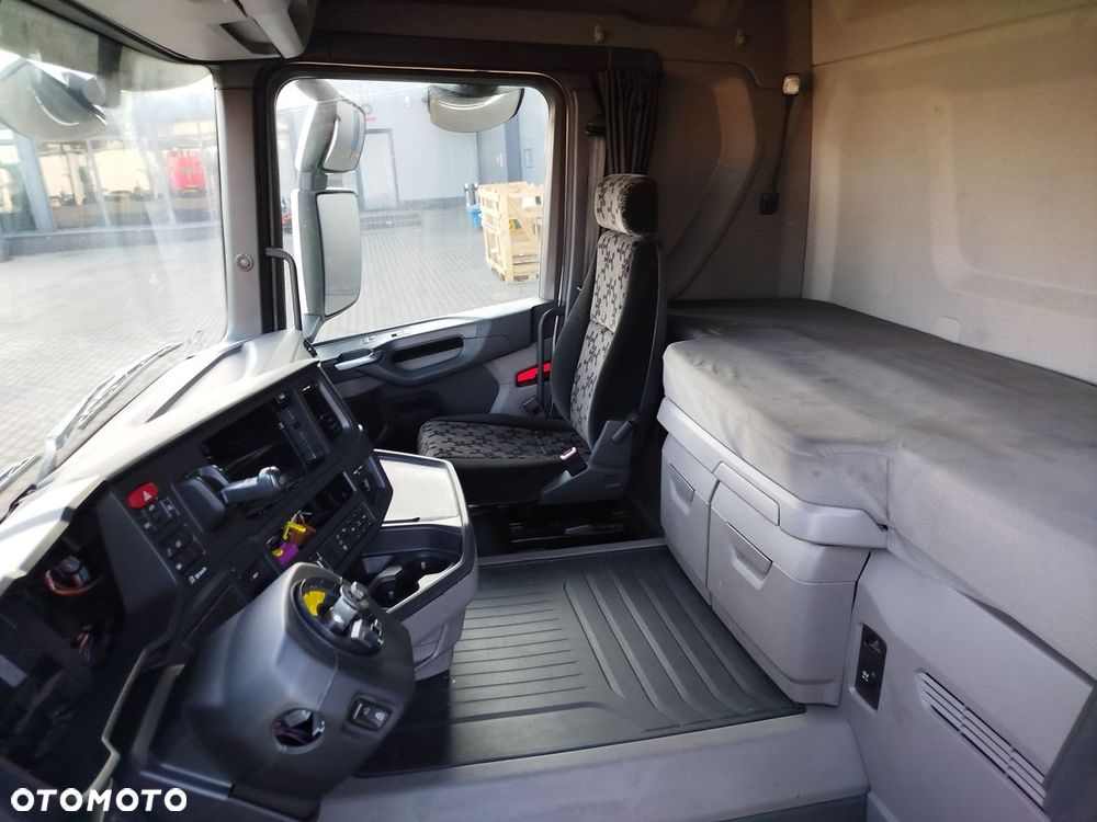 KABINA SCANIA R NTG - 8