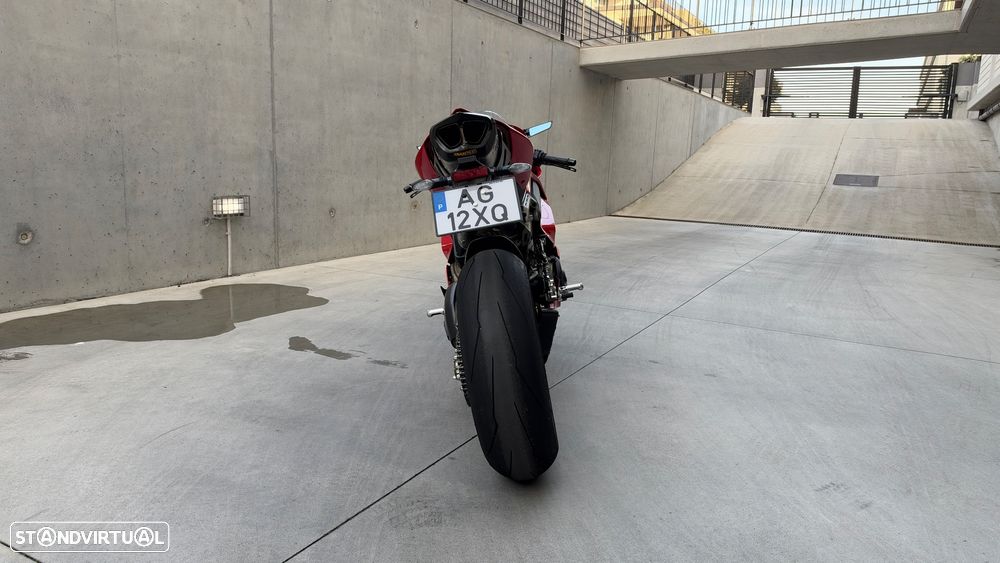 Ducati Panigale V4 Base - 4
