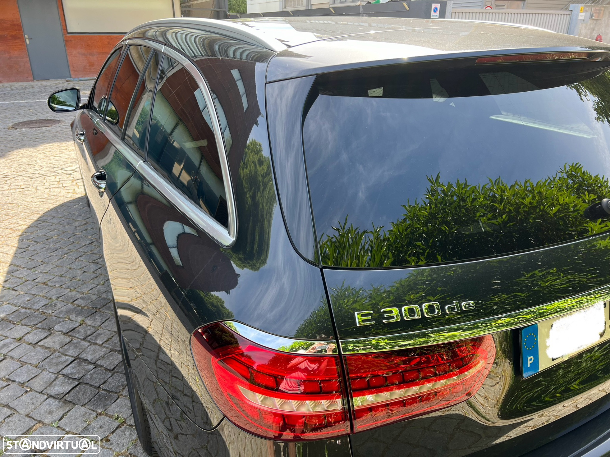 Mercedes-Benz E 300 de AMG Line - 4