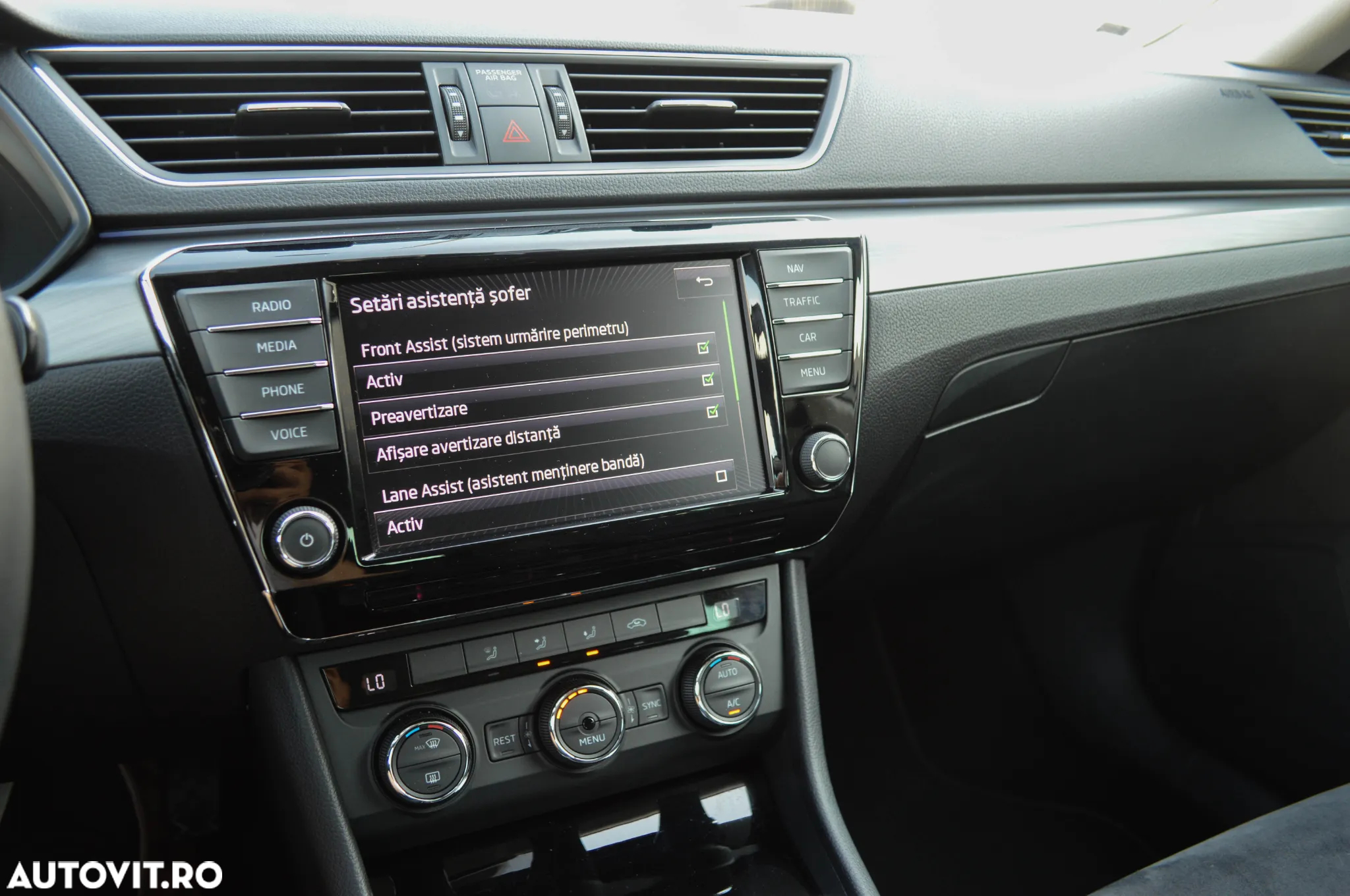 Skoda Superb Combi 2.0 TDI Style - 29
