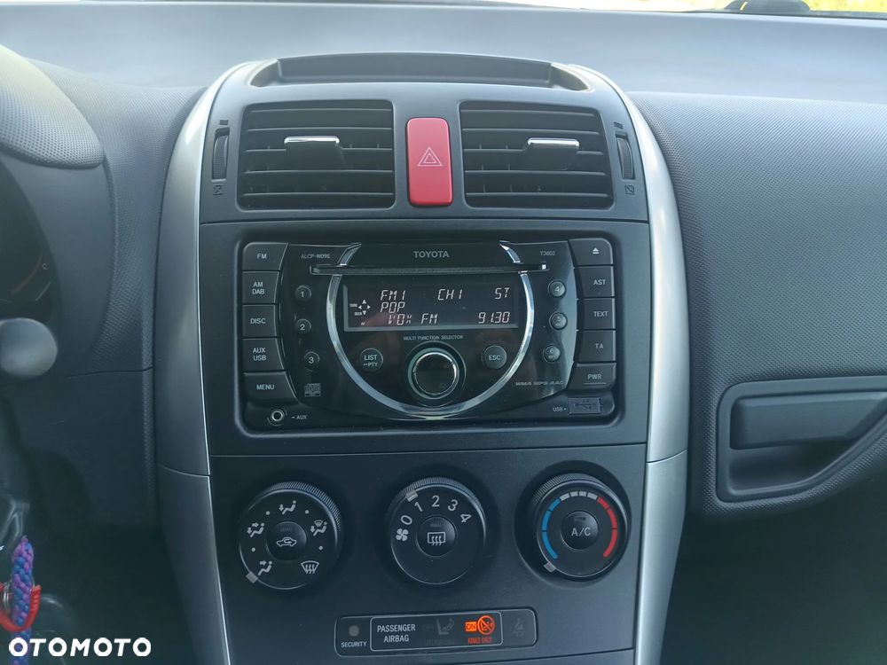 Toyota Auris 1.6 Luna - 11