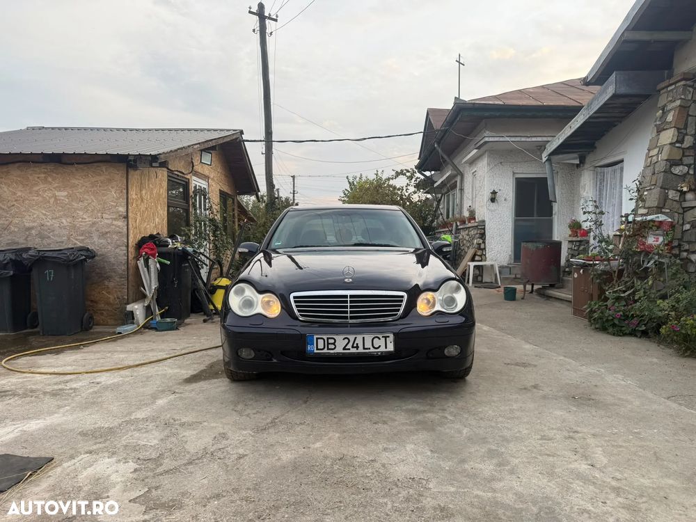 Mercedes-Benz C - 4