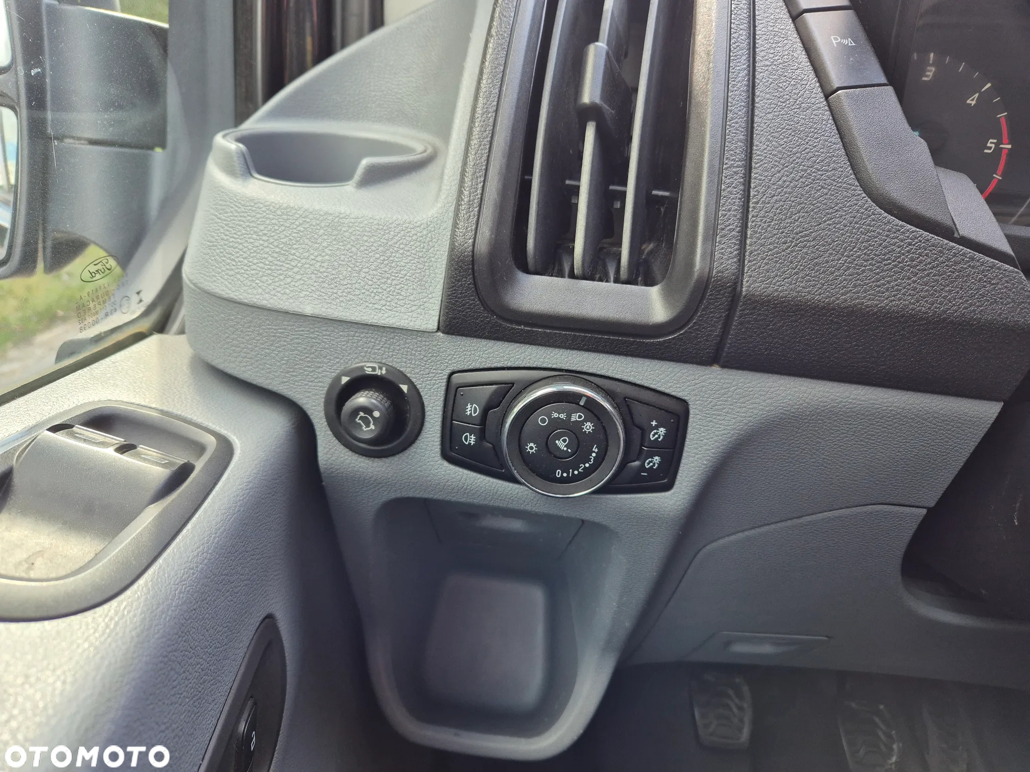 Ford TRANSIT - 13