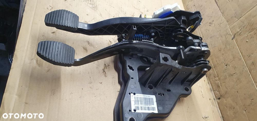 Pedały pedał hamulca sprzęgła Citroen C5 III 9677777680 - 3