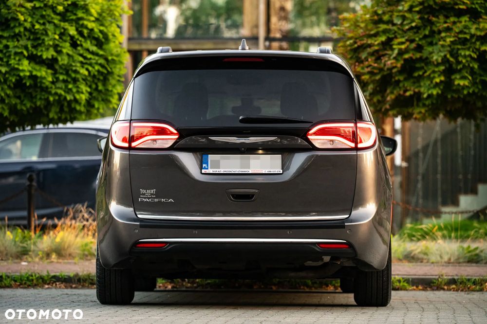 Chrysler Pacifica - 7