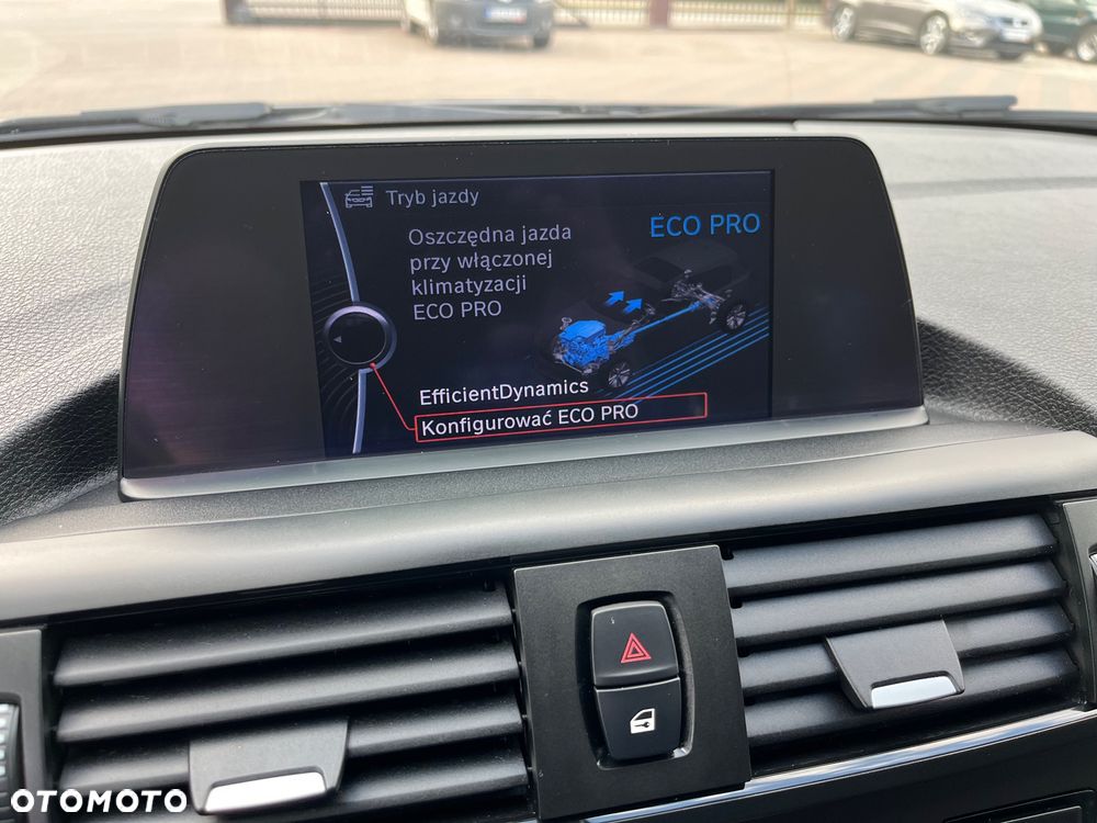 BMW Seria 1 116i Sport Line - 32