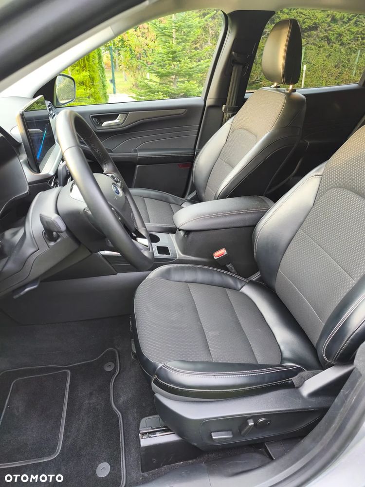 Ford Kuga - 17