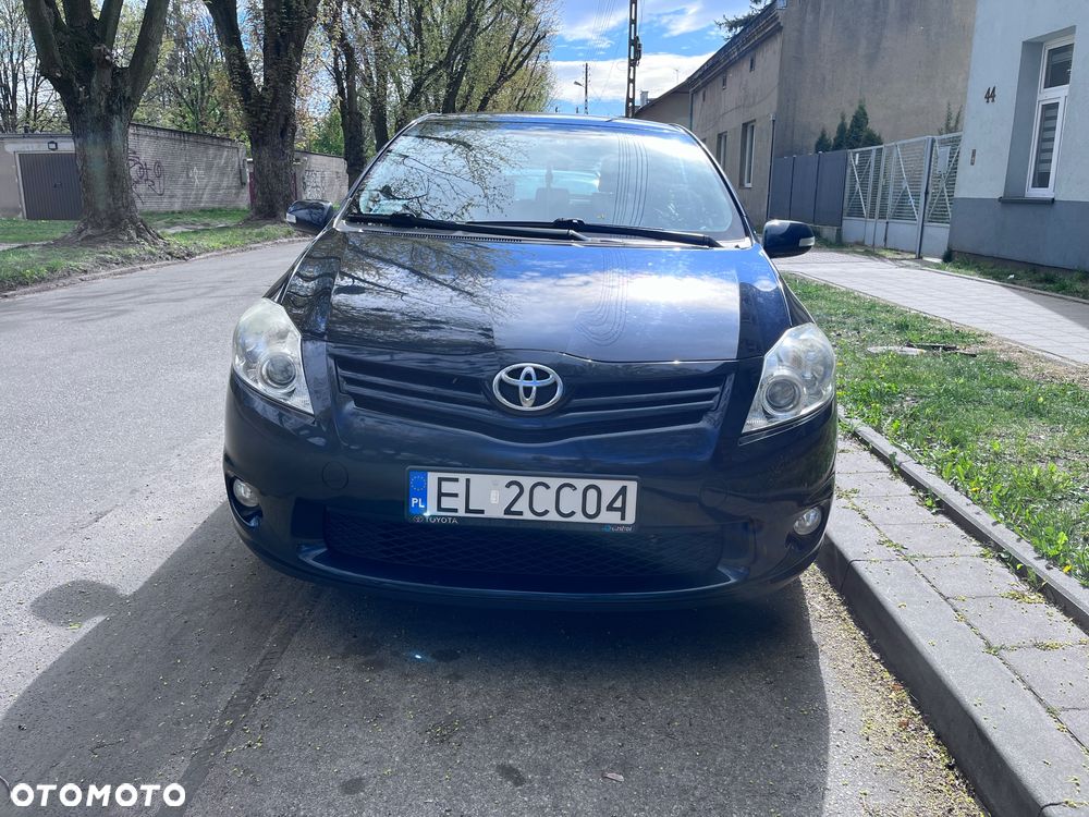 Toyota Auris 1.6 Premium - 1