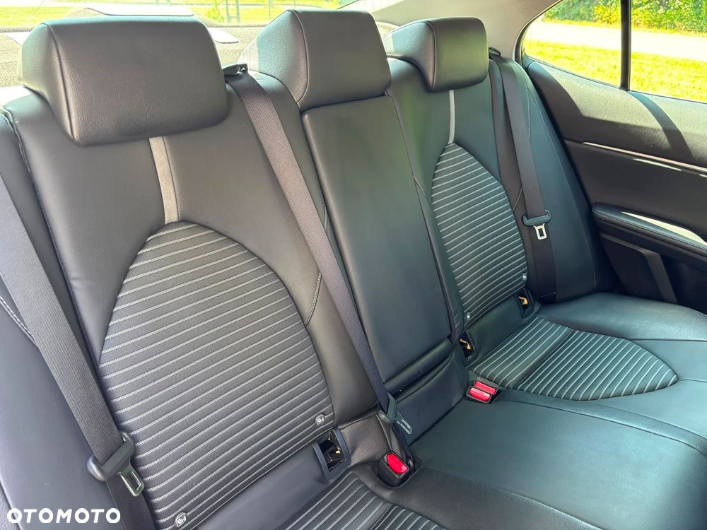 Toyota Camry 2.5 Hybrid Prestige CVT - 15