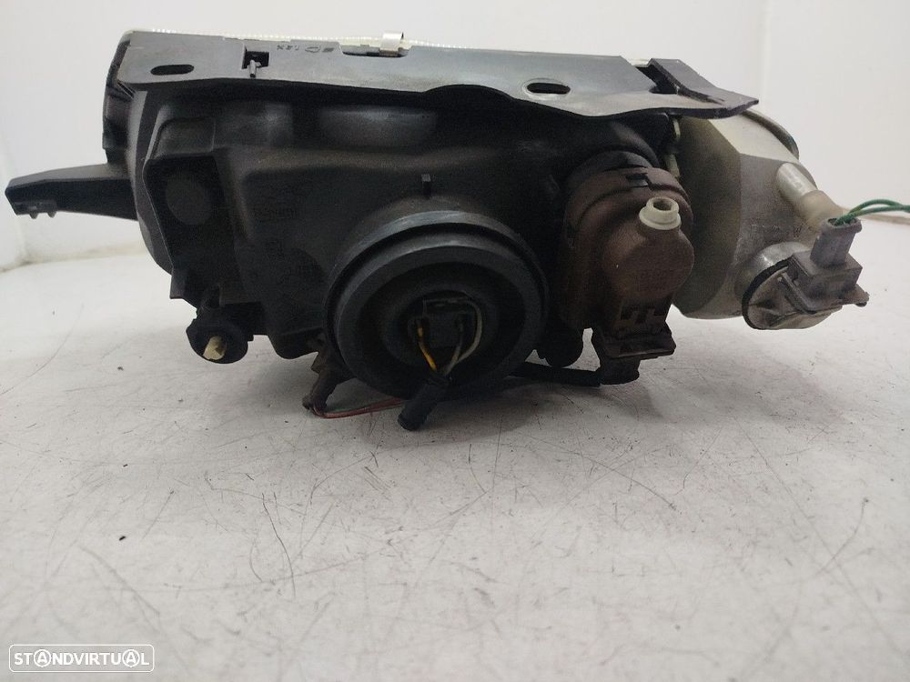 Farol/ Otica Dianteiro Dto Citroën Saxo (S0, S1) - 4