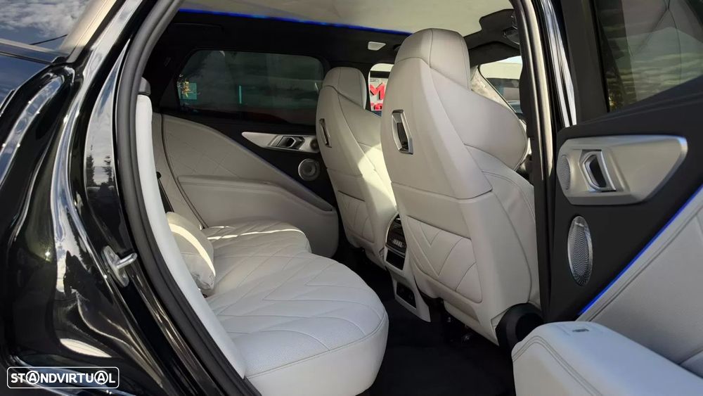 BMW XM 50e - 15