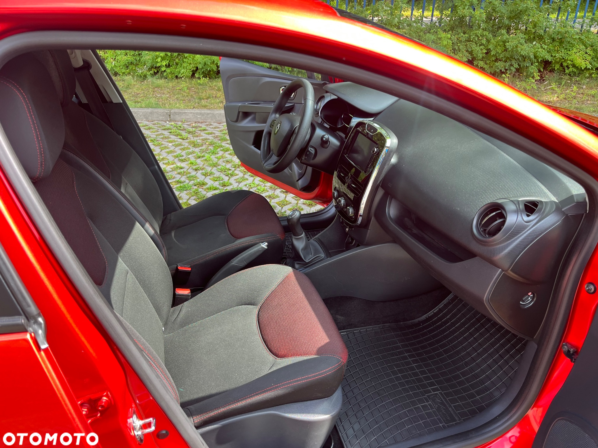 Renault Clio - 16