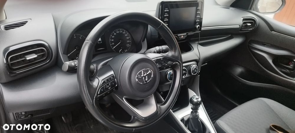 Toyota Yaris 1.5 Comfort - 16