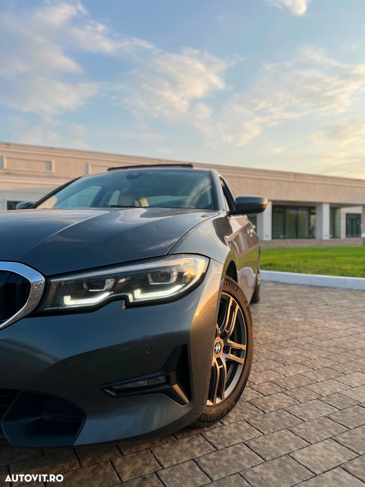 BMW Seria 3 320i Aut. Sport Line - 7
