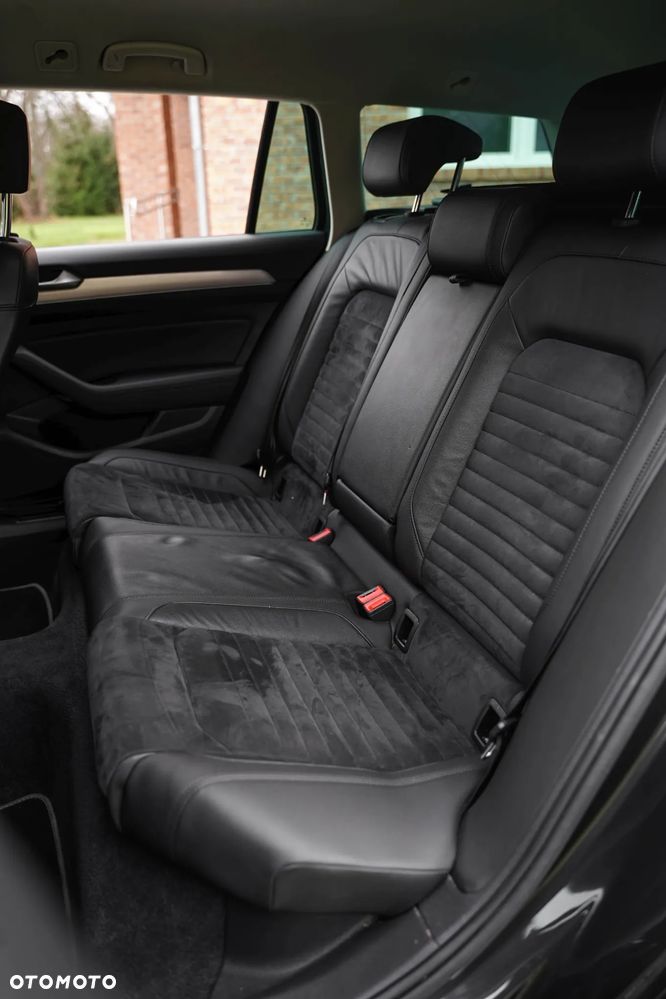 Volkswagen Passat 2.0 TDI SCR DSG Highline - 19