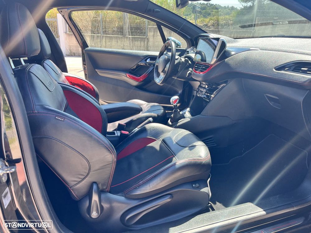 Peugeot 208 GTI 200 THP - 10