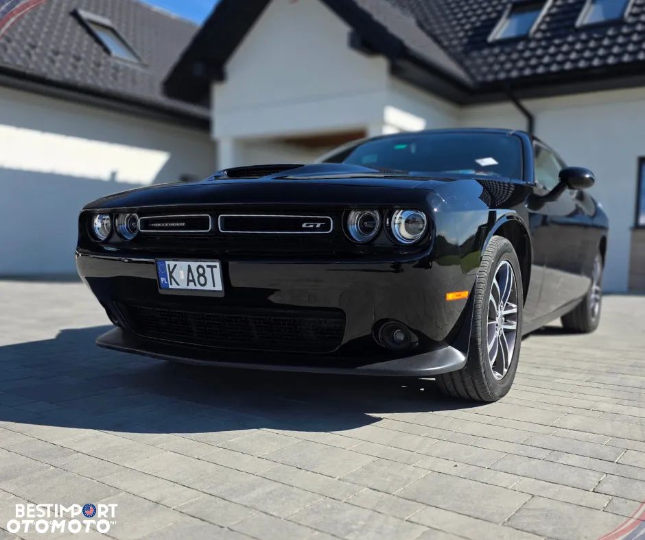 Dodge Challenger - 10