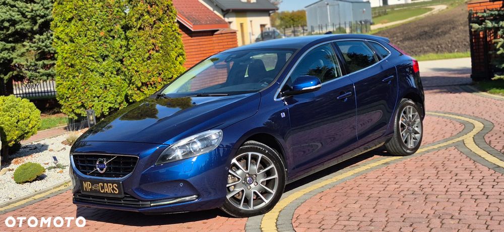 Volvo V40 D4 Ocean Race - 1