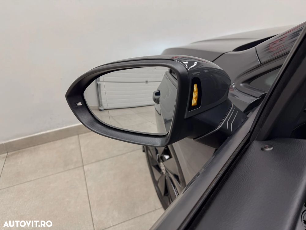 Volkswagen Golf 2.0 TDI 150CP DSG R-Line - 35