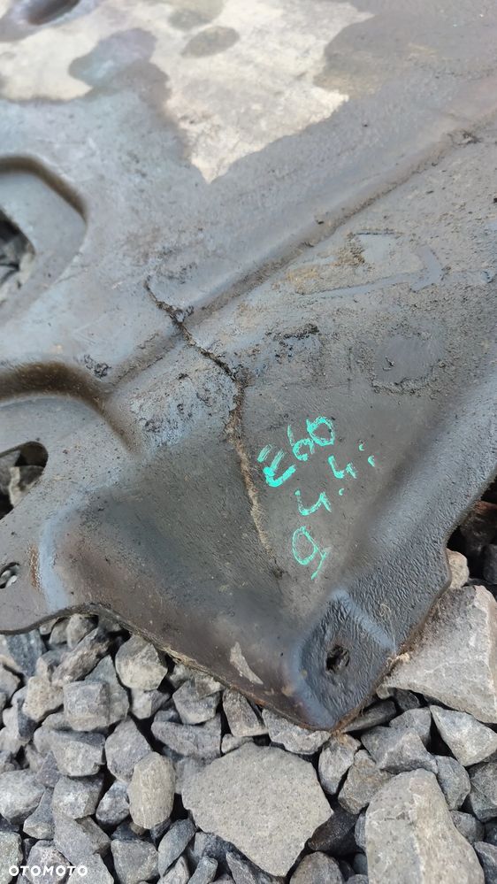 BMW E60 4.4 N62B44 Oslona pod skrzynie Biegow Skrzyni Środkowa Płyta - 4