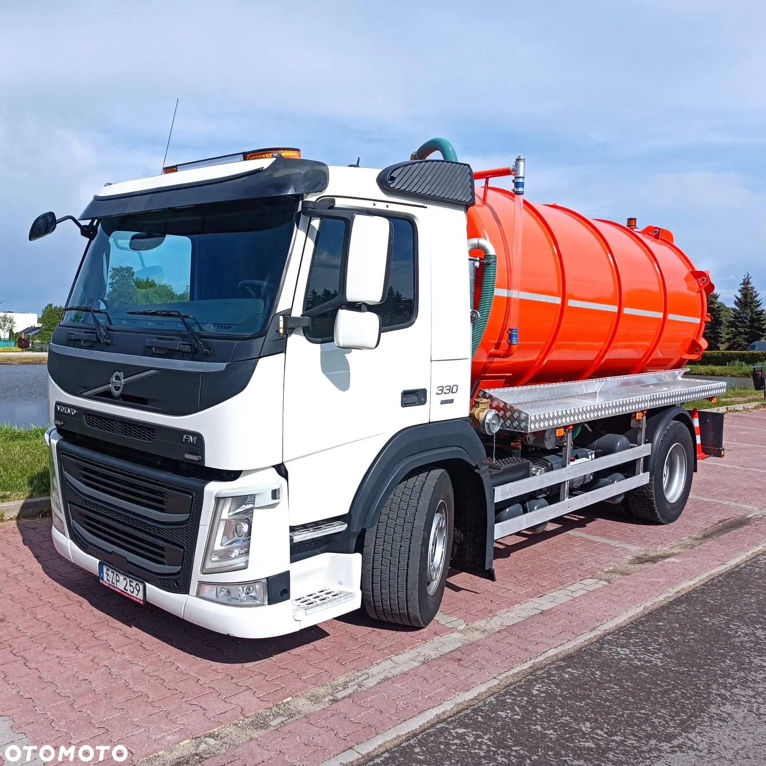 Volvo FM 330 - 1