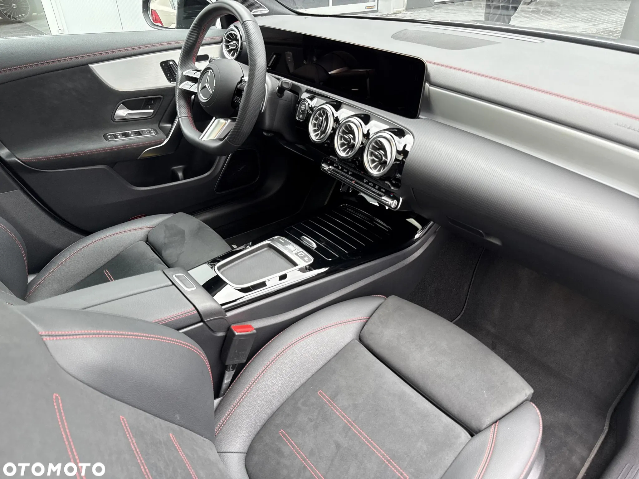 Mercedes-Benz CLA 200 d AMG Line 8G-DCT - 19