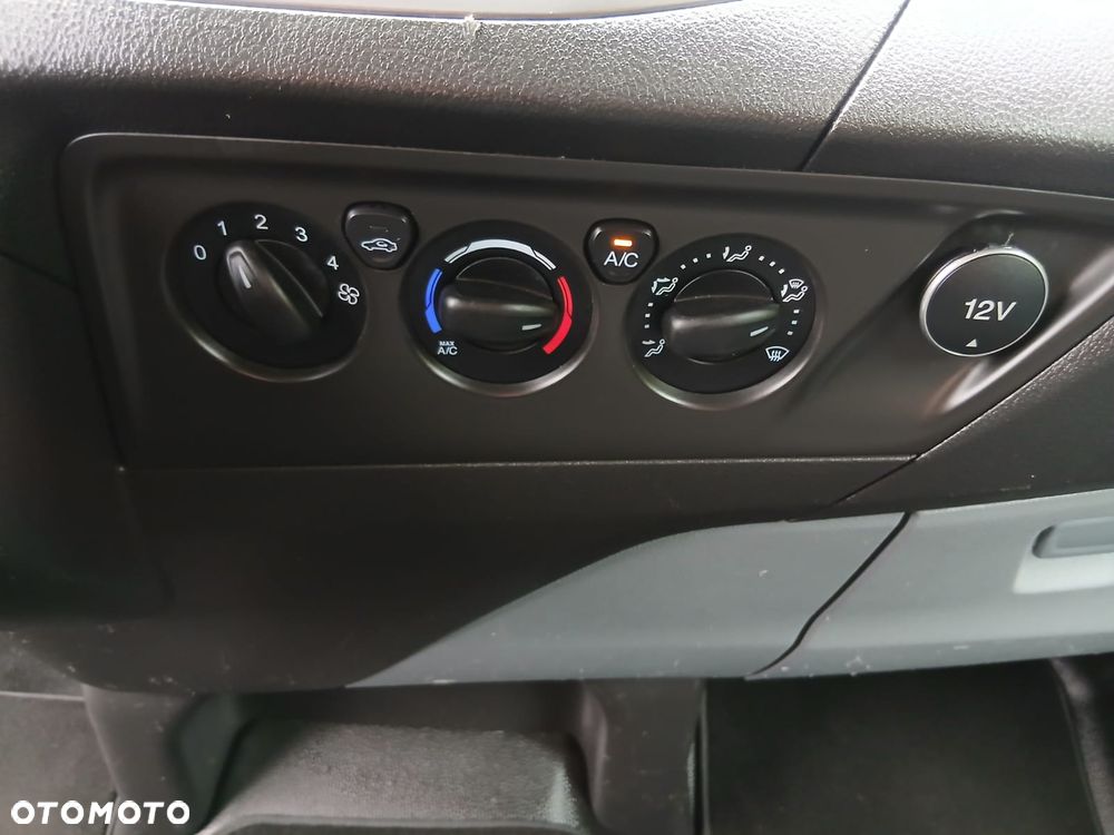 Ford TRANSIT CUSTOM - 26