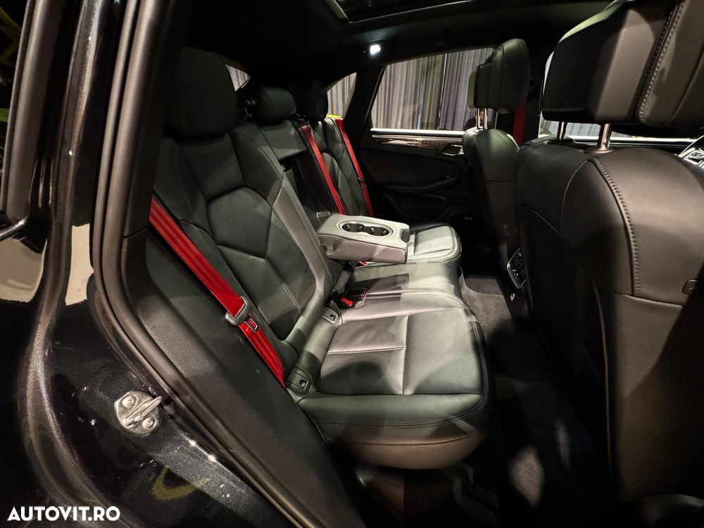 Porsche Macan Standard - 22