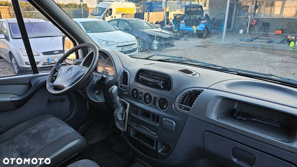 Mercedes-Benz Sprinter - 17