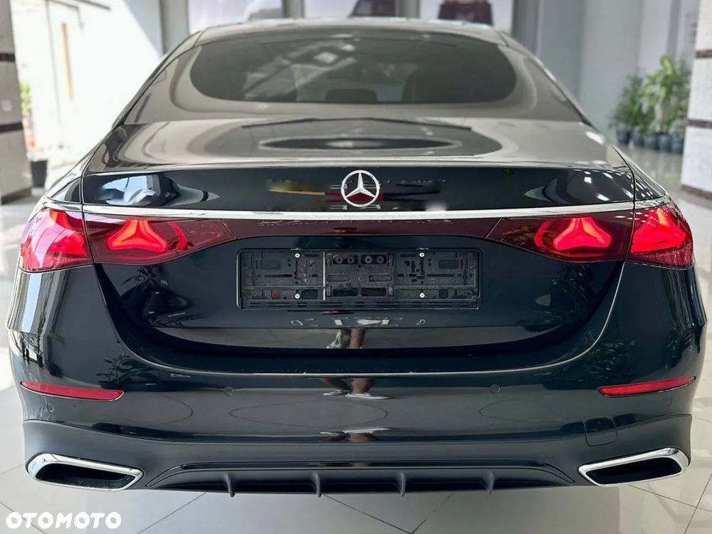 Mercedes-Benz Klasa E 220 d 4-Matic AMG - 3