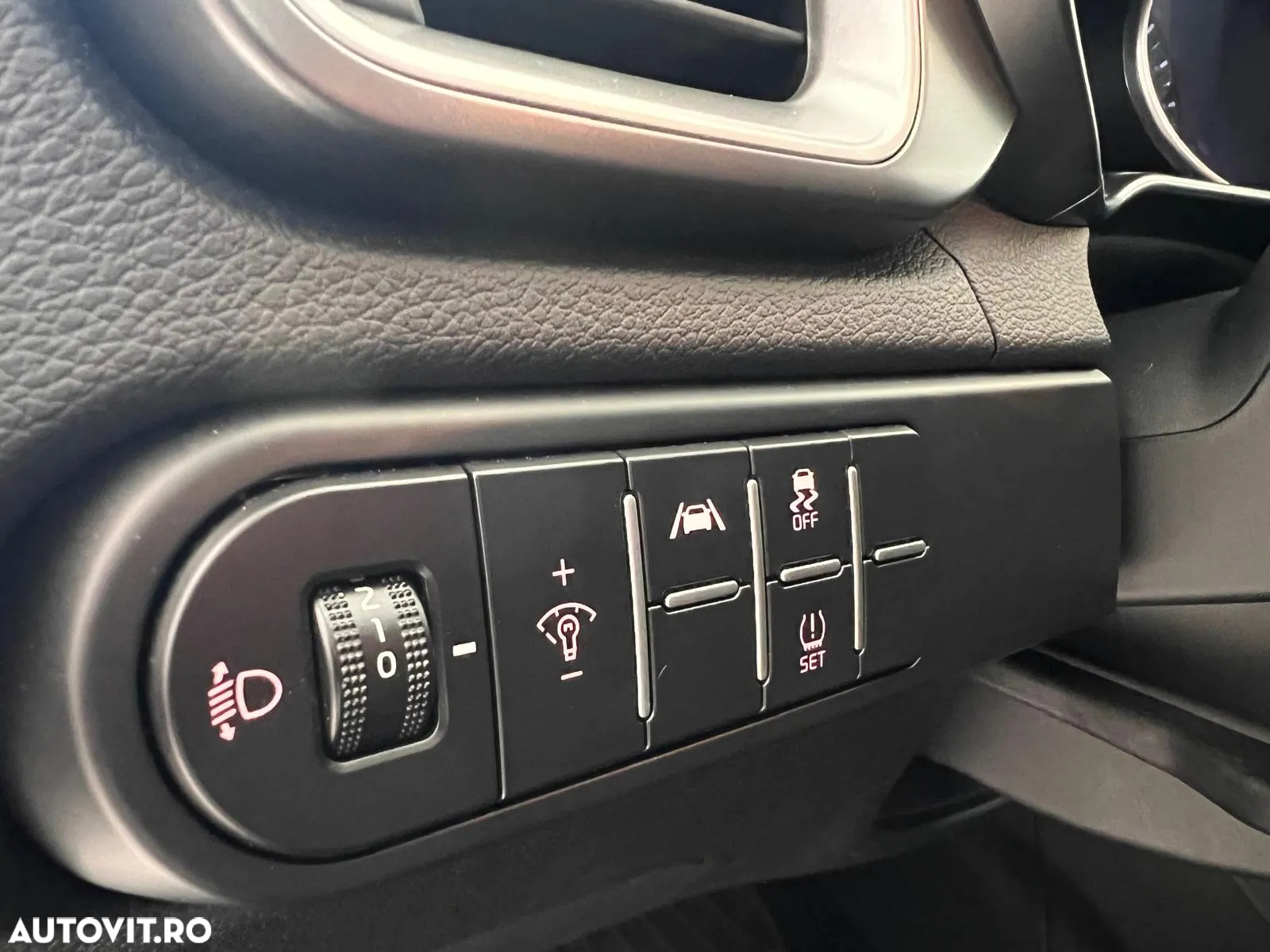 Kia XCeed 1.5 T-GDI 7DCT City - 12