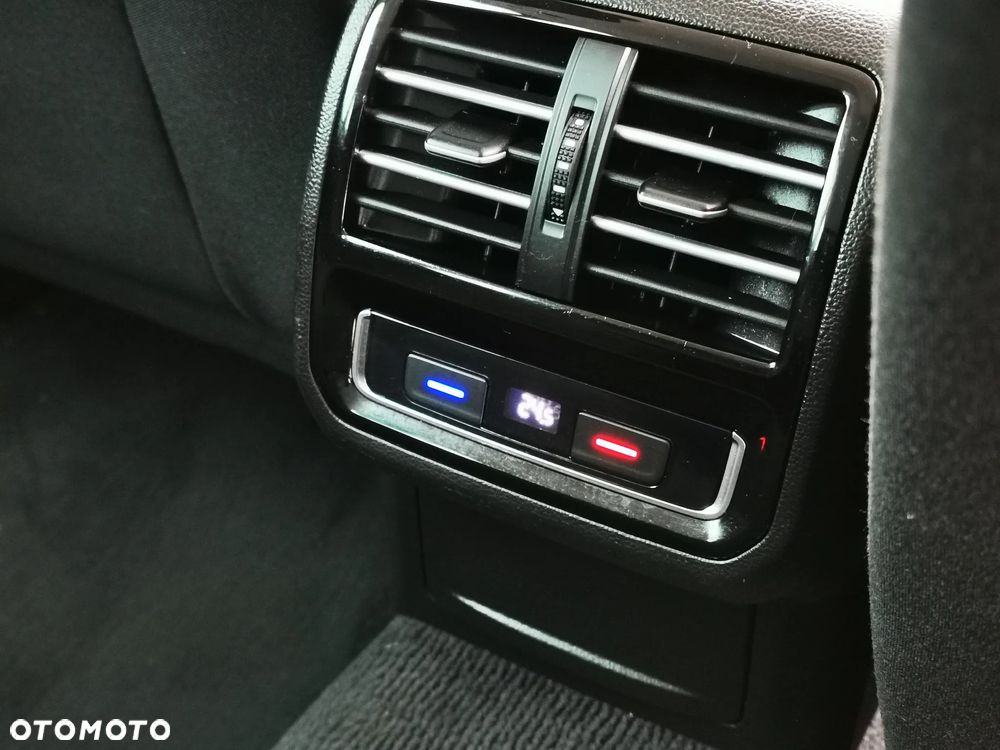 Volkswagen Passat 2.0 TDI BlueMotion Technology Highline - 12