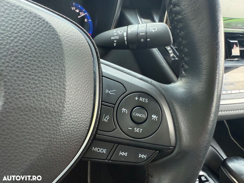 Toyota Corolla 1.8 Comfort - 25